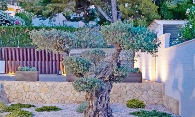 4 quarto Moradia para venda em Dénia com piscina garagem - 1 300 000 € (Ref: 8599283)