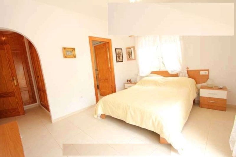 Chalet de 5 habitaciones en Cumbre del Sol en venta con piscina garaje - 495.000 € (Ref: 8670050)