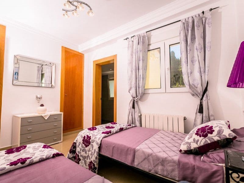 5 soveværelse Villa til salg i Ambolo med swimmingpool garage - € 750.000 (Ref: 8683890)