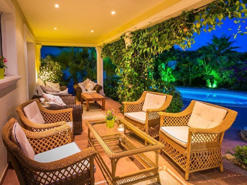 5 soveværelse Villa til salg i Ambolo med swimmingpool garage - € 750.000 (Ref: 8683890)