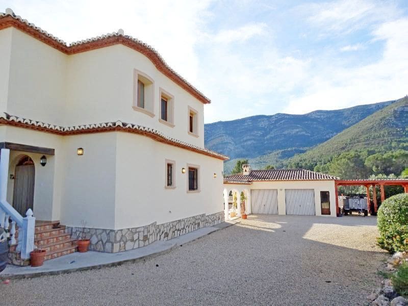 4 soverom Finca/Herregård til salgs i Parcent med svømmebasseng garasje - € 980 000 (Ref: 8734026)