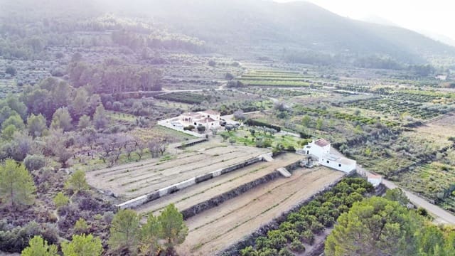 4 camera da letto Finca/Casa di Campagna in vendita in Parcent con piscina garage - 980.000 € (Rif: 8734026)