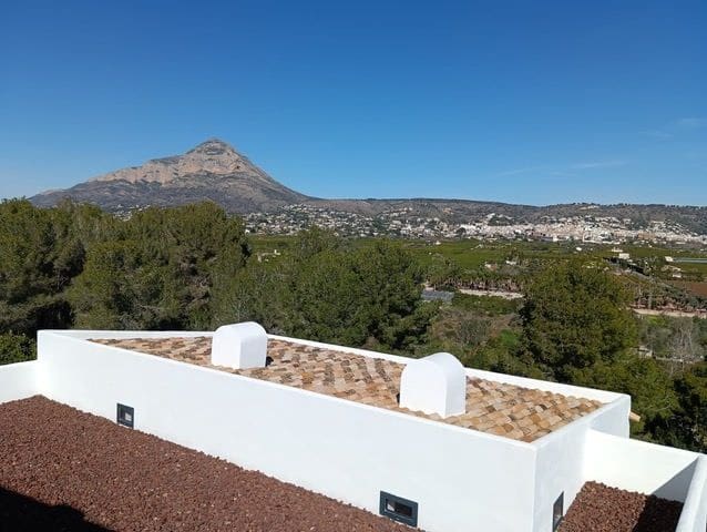 3 soveværelse Villa til salg i Javea / Xabia med swimmingpool garage - € 1.095.000 (Ref: 8817062)