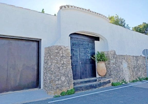 3 bedroom Villa for sale in Javea / Xabia with pool garage - € 1,250,000 (Ref: 8817063)