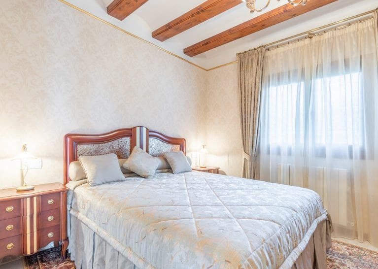 3 sypialnia Willa na sprzedaż w Adsubia z basenem garażem - 750 000 € (Ref: 8838175)