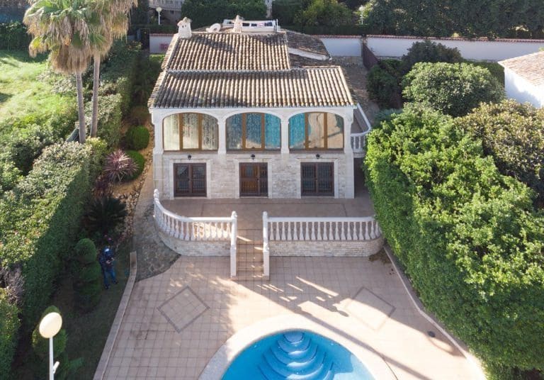 3 sypialnia Willa na sprzedaż w Adsubia z basenem garażem - 750 000 € (Ref: 8838175)