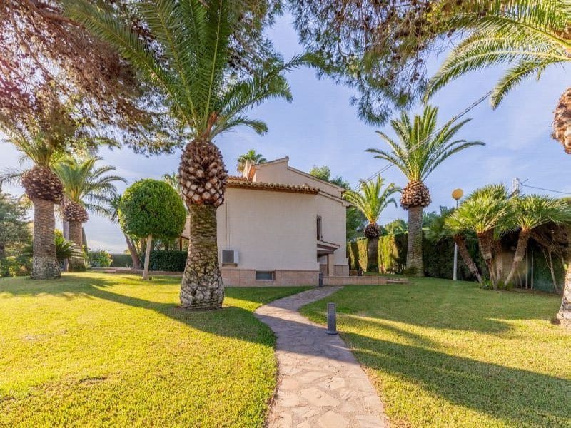 3 soveværelse Villa til salg i Adsubia med swimmingpool garage - € 800.000 (Ref: 8838176)