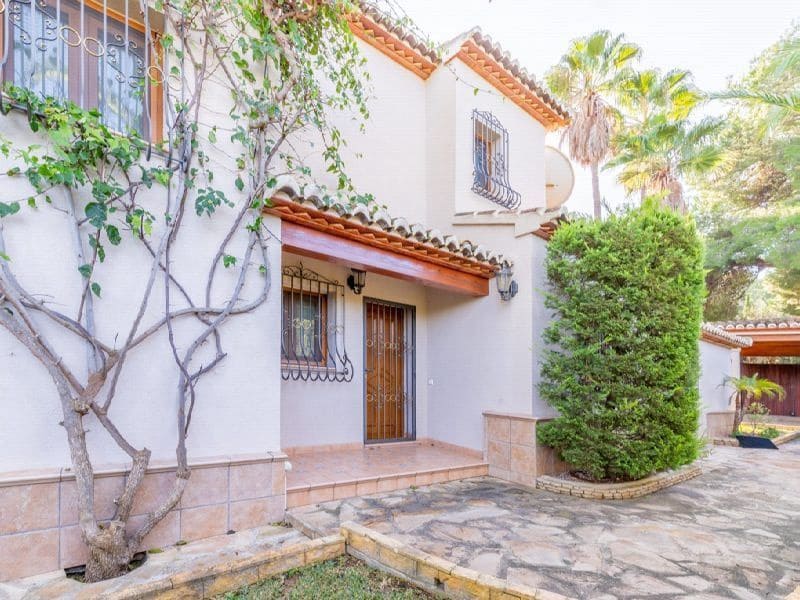 3 soveværelse Villa til salg i Adsubia med swimmingpool garage - € 800.000 (Ref: 8838176)