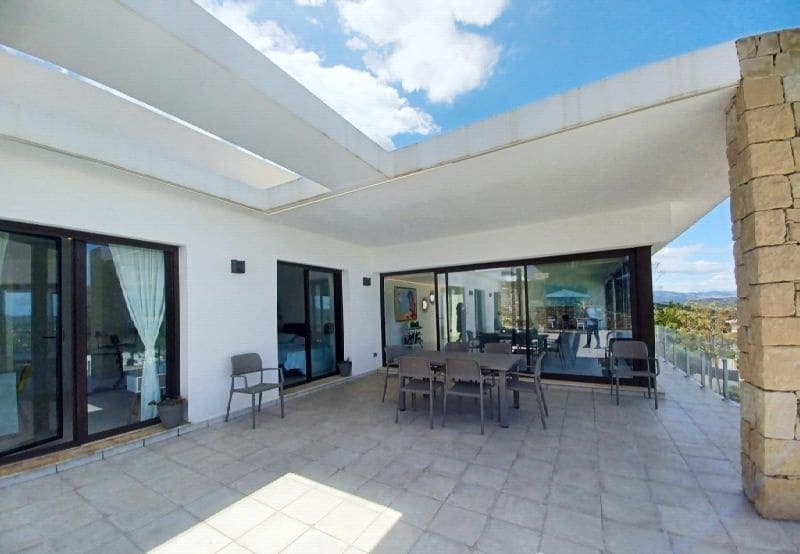 5 makuuhuone Huvila myytävänä paikassa Javea / Xabia mukana uima-altaan 
autotalli - 1 350 000 € (Ref: 8838178)