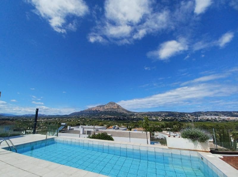 5 makuuhuone Huvila myytävänä paikassa Javea / Xabia mukana uima-altaan 
autotalli - 1 350 000 € (Ref: 8838178)