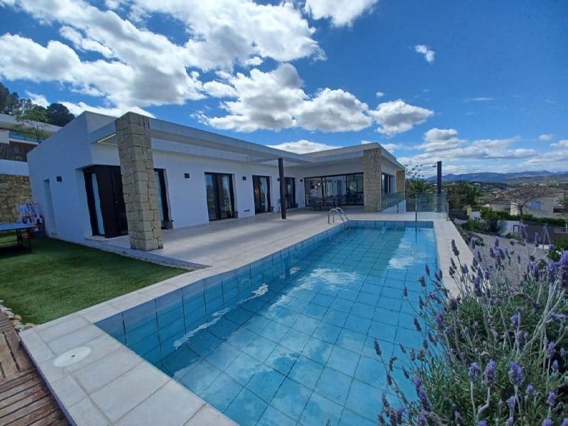 5 makuuhuone Huvila myytävänä paikassa Javea / Xabia mukana uima-altaan 
autotalli - 1 350 000 € (Ref: 8838178)