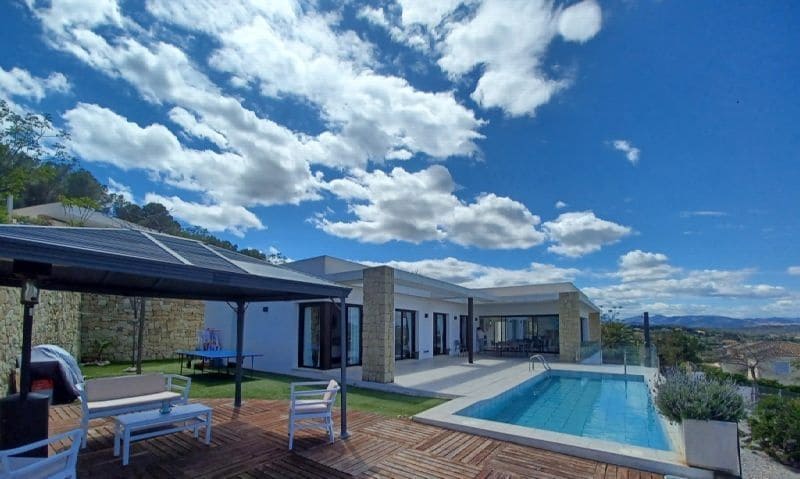 5 makuuhuone Huvila myytävänä paikassa Javea / Xabia mukana uima-altaan 
autotalli - 1 350 000 € (Ref: 8838178)