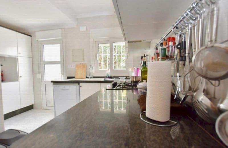 5 makuuhuone Huvila myytävänä paikassa Javea / Xabia mukana uima-altaan 
autotalli - 950 000 € (Ref: 8838179)