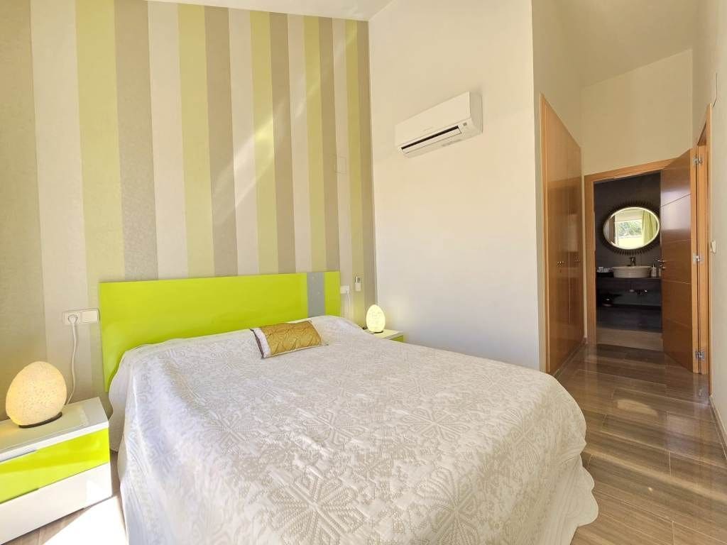 3 sypialnia Dom na sprzedaż w Javea / Xabia z basenem garażem - 495 000 € (Ref: 8848872)