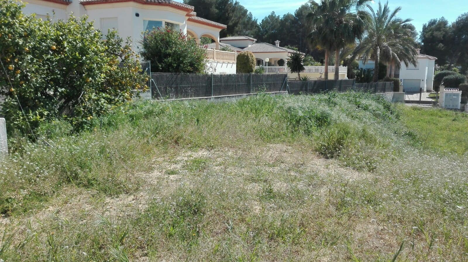 Grunde uden byggetilladelser til salg i Javea / Xabia - € 200.000 (Ref: 8854548)
