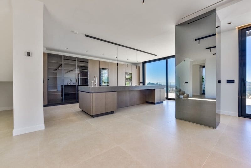 5 bedroom Villa for sale in Altea with pool garage - € 2,690,000 (Ref: 8866833)