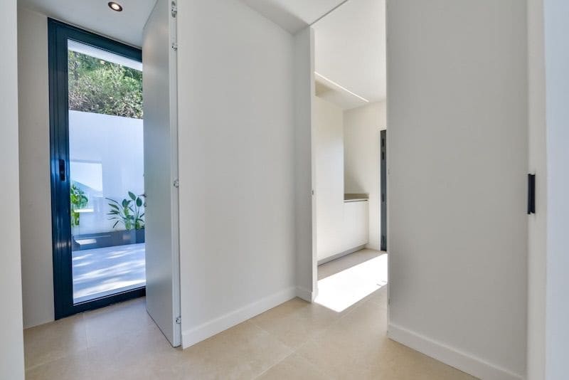 5 bedroom Villa for sale in Altea with pool garage - € 2,690,000 (Ref: 8866833)