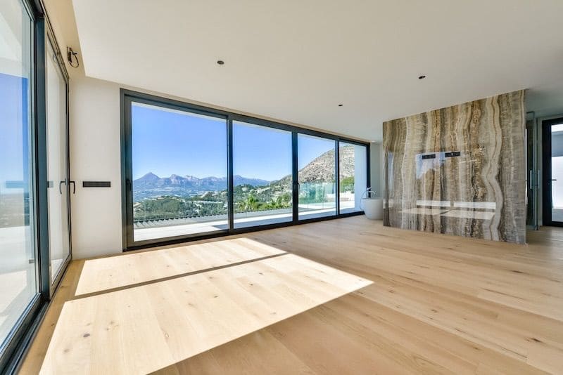 5 bedroom Villa for sale in Altea with pool garage - € 2,690,000 (Ref: 8866833)