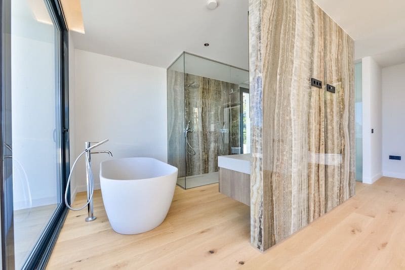 5 bedroom Villa for sale in Altea with pool garage - € 2,690,000 (Ref: 8866833)