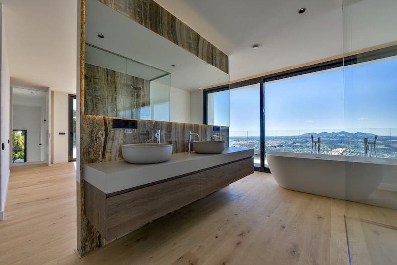 5 bedroom Villa for sale in Altea with pool garage - € 2,690,000 (Ref: 8866833)