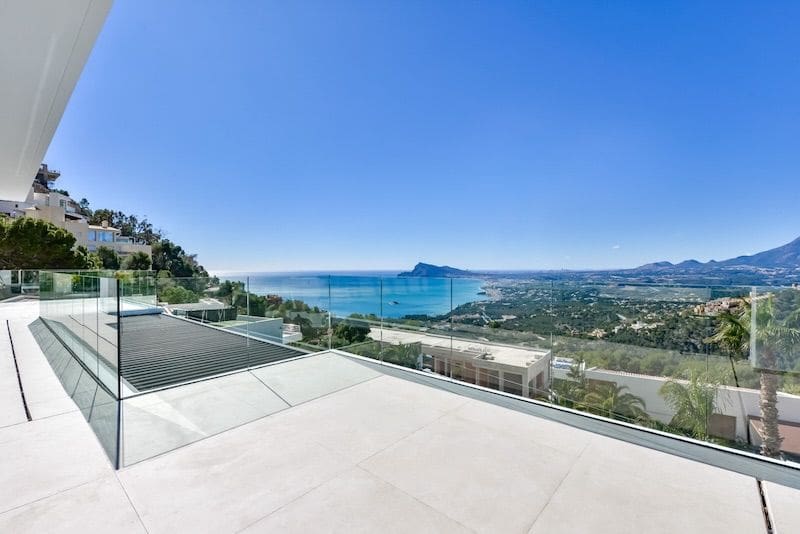 5 bedroom Villa for sale in Altea with pool garage - € 2,690,000 (Ref: 8866833)