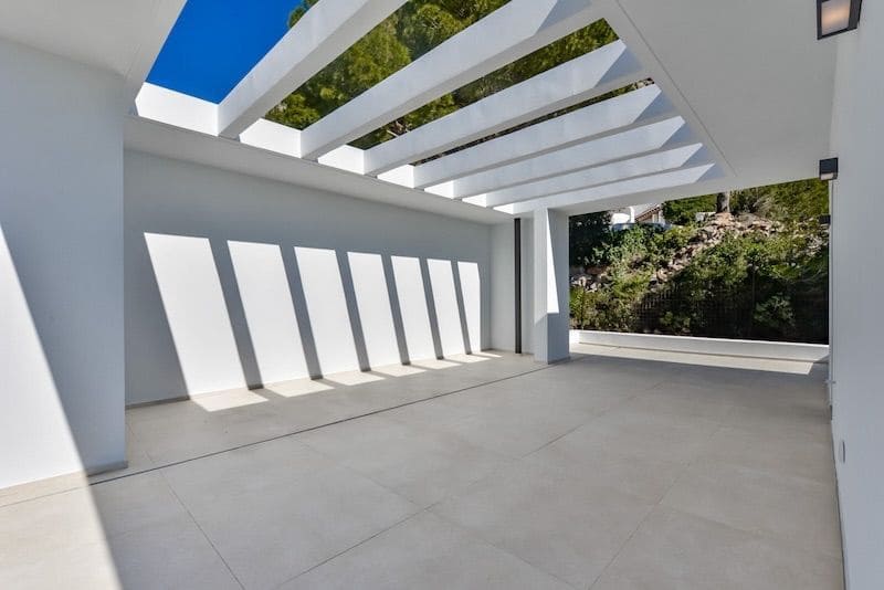 5 bedroom Villa for sale in Altea with pool garage - € 2,690,000 (Ref: 8866833)