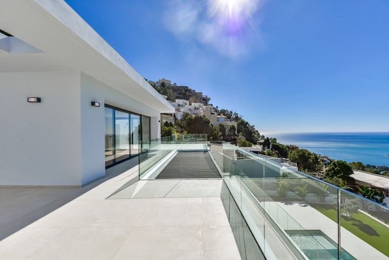 5 bedroom Villa for sale in Altea with pool garage - € 2,690,000 (Ref: 8866833)