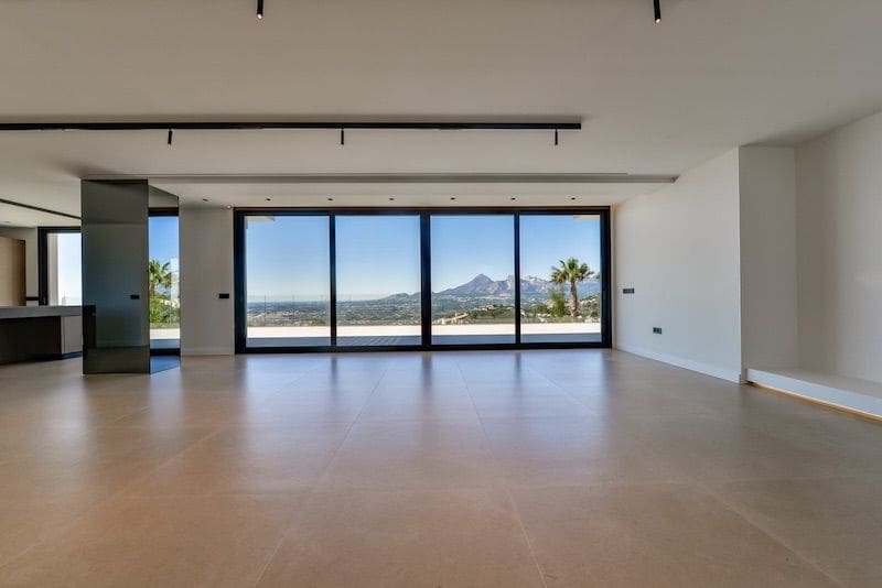 5 bedroom Villa for sale in Altea with pool garage - € 2,690,000 (Ref: 8866833)