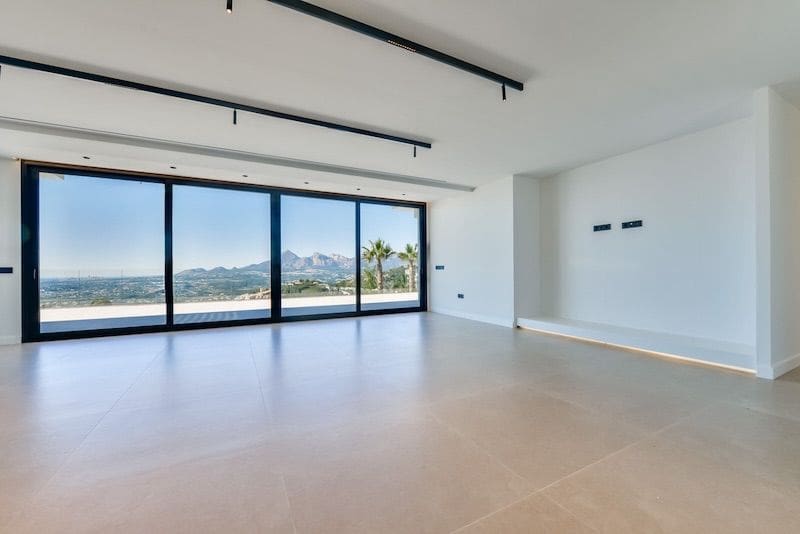 5 bedroom Villa for sale in Altea with pool garage - € 2,690,000 (Ref: 8866833)