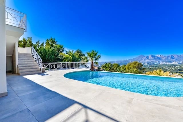 8 sypialnia Willa na sprzedaż w Altea z basenem garażem - 2 650 000 € (Ref: 8866837)