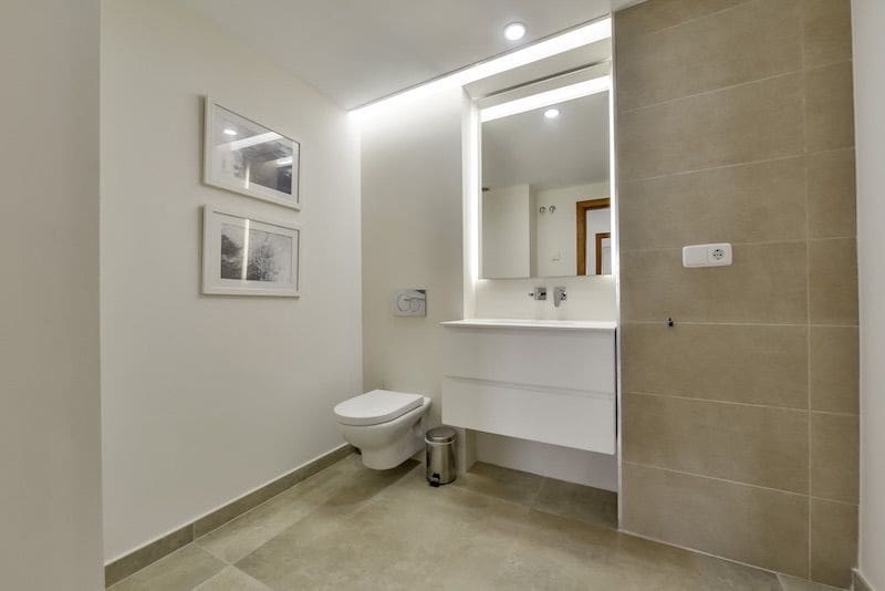 8 sypialnia Willa na sprzedaż w Altea z basenem garażem - 2 650 000 € (Ref: 8866837)