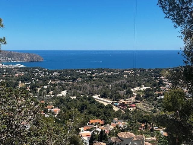 Grunde uden byggetilladelser til salg i Pinar del Advocat - Cometa, Teulada-Moraira - € 1.272.000 (Ref: 8873990)