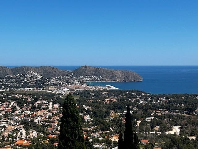Grunde uden byggetilladelser til salg i Pinar del Advocat - Cometa, Teulada-Moraira - € 1.272.000 (Ref: 8873990)