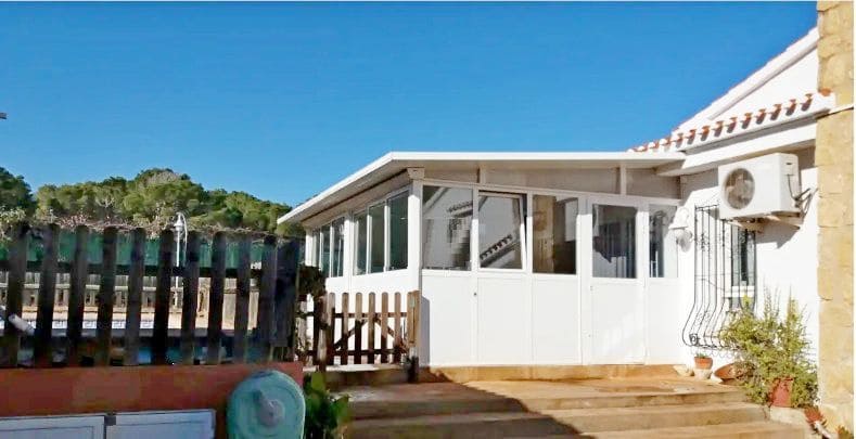 4 bedroom Villa for sale in Denia with pool garage - € 685,000 (Ref: 8896245)