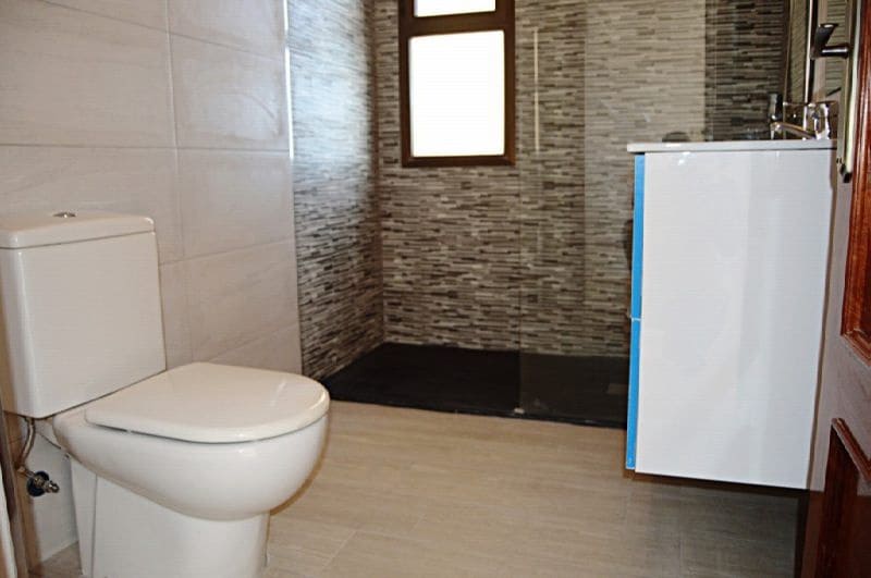 3 makuuhuone Huoneisto myytävänä paikassa Benidorm mukana uima-altaan 
autotalli - 500 000 € (Ref: 8901742)