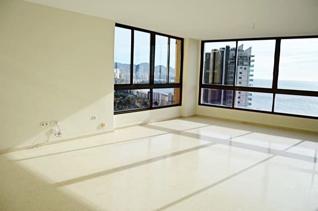 Apartamento de 3 habitaciones en Playa Poniente, Benidorm en venta con piscina garaje - 500.000 € (Ref: 8901742)