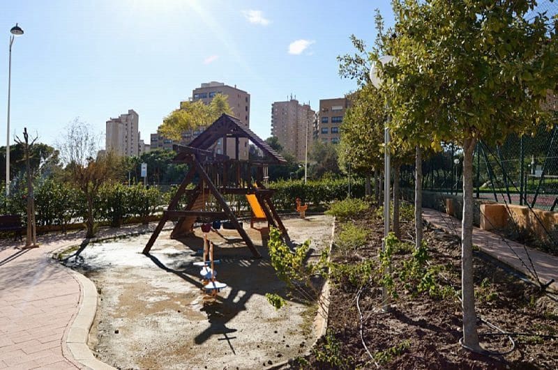 3 makuuhuone Huoneisto myytävänä paikassa Benidorm mukana uima-altaan 
autotalli - 500 000 € (Ref: 8901742)