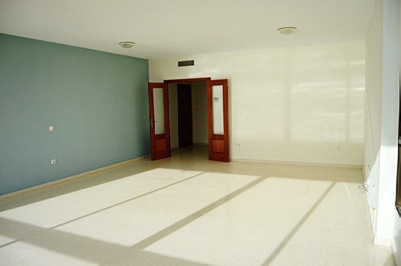 3 makuuhuone Huoneisto myytävänä paikassa Benidorm mukana uima-altaan 
autotalli - 500 000 € (Ref: 8901742)