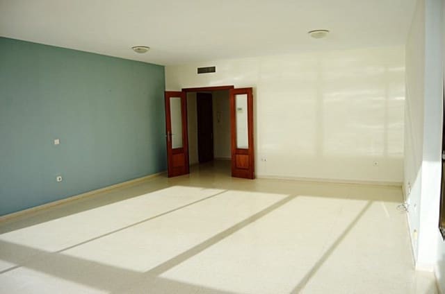 Apartamento de 3 habitaciones en Playa Poniente, Benidorm en venta con piscina garaje - 500.000 € (Ref: 8901742)