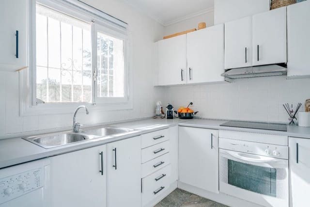 Chalet de 2 habitaciones en Moraira, Teulada-Moraira en venta con piscina garaje - 550.000 € (Ref: 8942707)