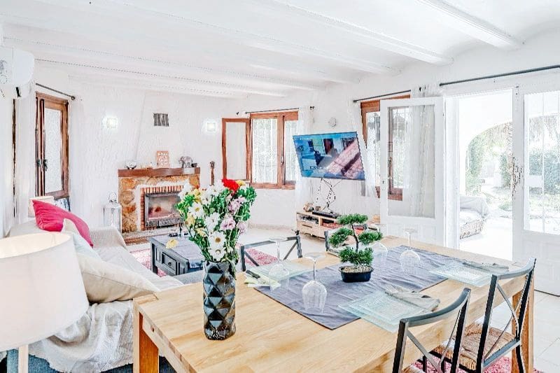 Chalet de 2 habitaciones en Moraira en venta con piscina garaje - 550.000 € (Ref: 8942707)