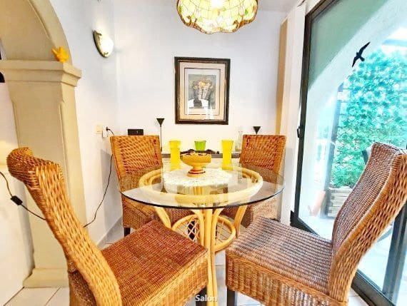 2 soveværelse Semi-Rækkehus til salg i Moraira med swimmingpool garage - € 310.000 (Ref: 8945899)