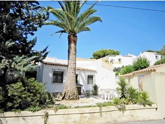 2 soveværelse Semi-Rækkehus til salg i Moraira med swimmingpool garage - € 310.000 (Ref: 8945899)