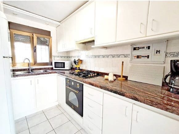 2 soveværelse Semi-Rækkehus til salg i Moraira med swimmingpool garage - € 310.000 (Ref: 8945899)