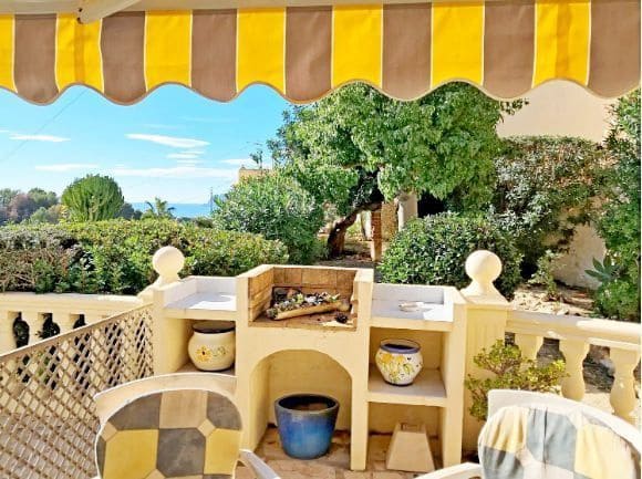 2 soveværelse Semi-Rækkehus til salg i Moraira med swimmingpool garage - € 310.000 (Ref: 8945899)