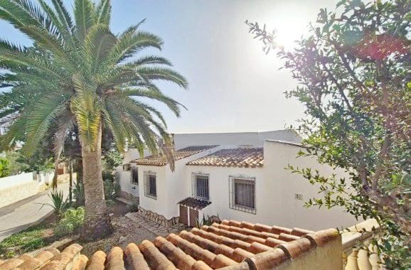 2 soveværelse Semi-Rækkehus til salg i Moraira med swimmingpool garage - € 310.000 (Ref: 8945899)