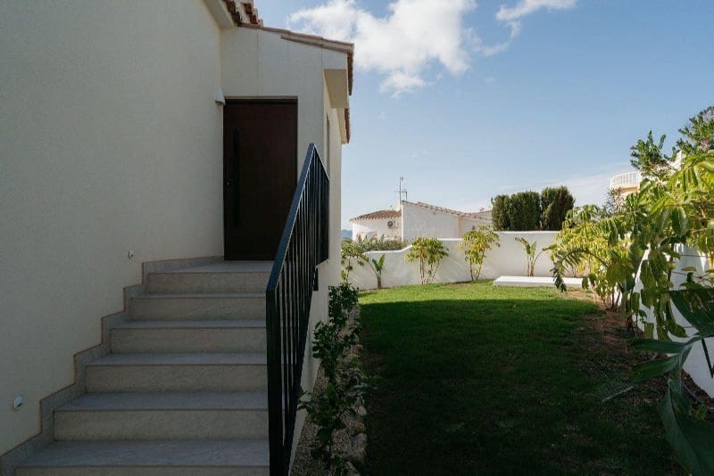 5 quarto Moradia para venda em Cumbre del Sol com piscina garagem - 1 890 000 € (Ref: 8950042)