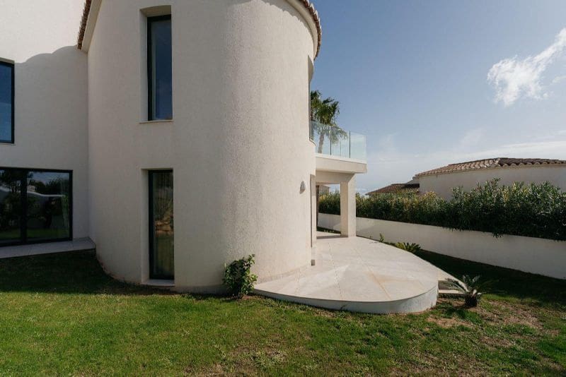 5 quarto Moradia para venda em Cumbre del Sol com piscina garagem - 1 890 000 € (Ref: 8950042)