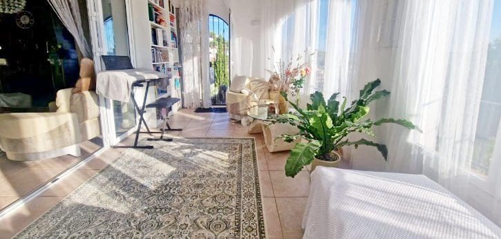 3 sypialnia Willa na sprzedaż w Adsubia z basenem garażem - 695 000 € (Ref: 8956606)