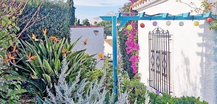 3 sypialnia Willa na sprzedaż w Adsubia z basenem garażem - 695 000 € (Ref: 8956606)